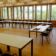 Im neuen Sitzungssaal im obersten Geschoss sind auch externe Veranstaltungen möglich.

Bild: Universitätsstadt Tübingen