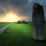 Menhir in Weilheim, Blick nach Kilchberg in die untergehende Sonne 13.10.2008 Bild: Ulrich Metz