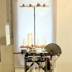 Flachstrickmaschine aus der heimatgeschichtlichen Sammlung Bodelshausen. Bild: Anne Faden