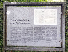 Info-Tafel zum Gräberfeld X