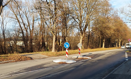 Mittelinsel in der Bismarckstraße