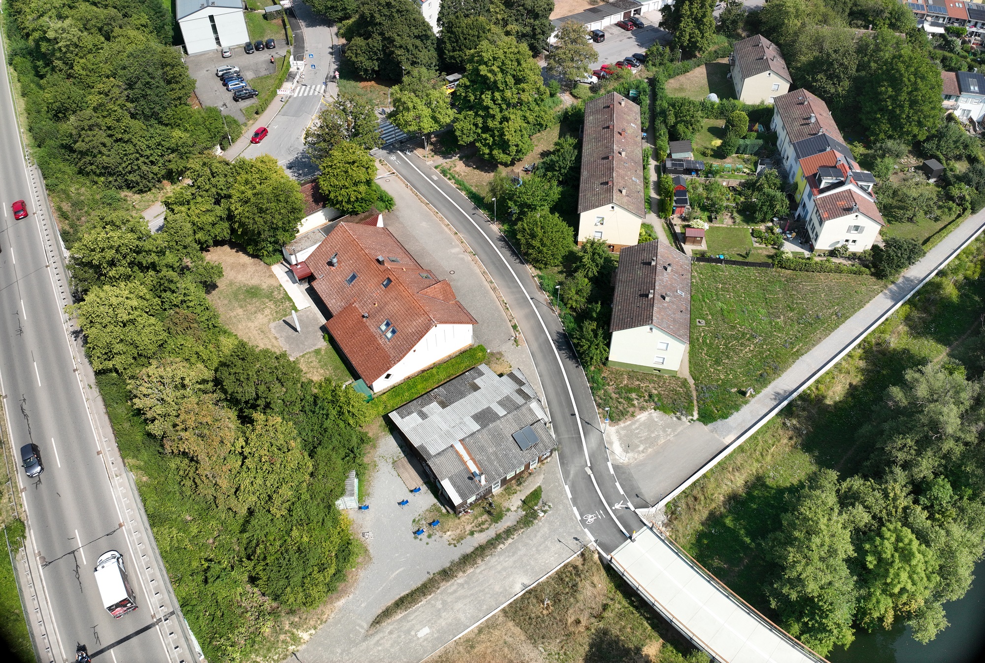 Der ausgebaute Verbindungsweg für Radfahrende und Zufußgehende zwischen der Perugia-Brücke und der Gartestraße