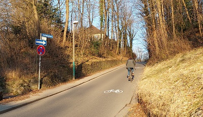 Radpiktogramme in der Stauffenbergstraße