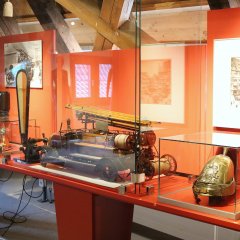 Blick in den historischen Teil der Ausstellung im Kornhaus. Bild: Stadtmuseum Tübingen