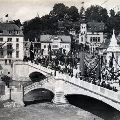 Einweihung der neuen Eberhardsbrücke am 27. Juli 1901. Bild: Paul Sinner, Stadtarchiv Tübingen.
