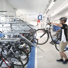 Fahrrad abstellen in der Radexpress-Station
Bild: Anne Faden