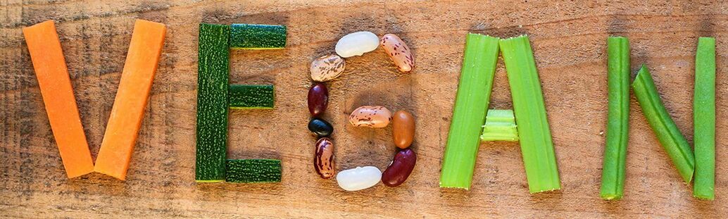 Bild: jSchriftzug vegan aus Gemüse