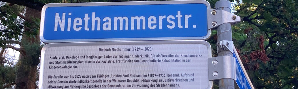 Straßenschild mit Aufschrift 