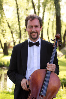 Foto des Cellisten Gregor Pfisterer